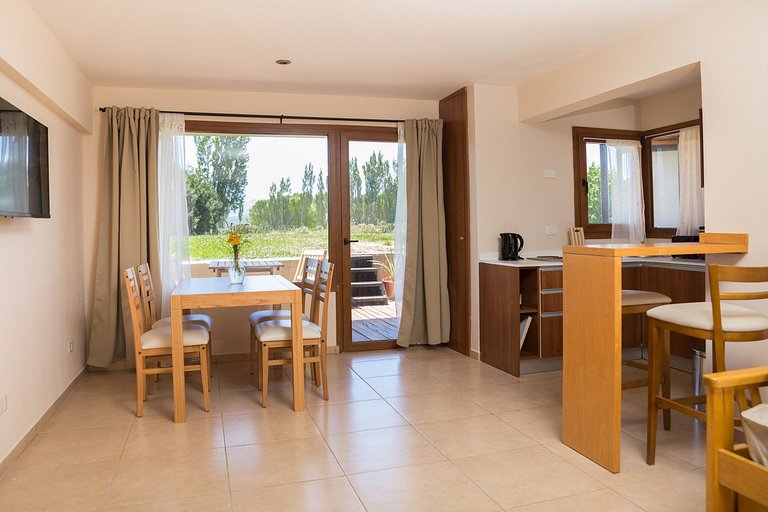 Mascardi Ground-Floor Lake View | Dina Huapi