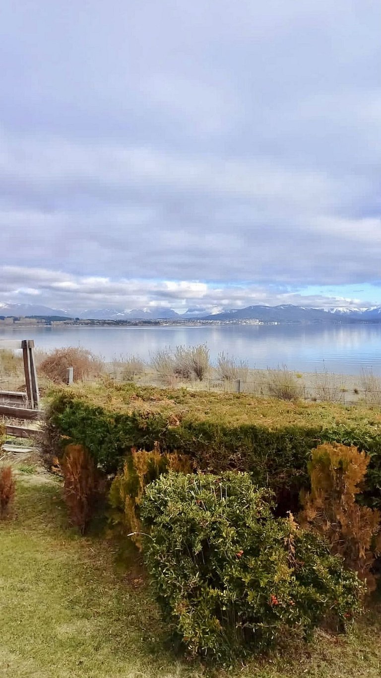 Nahuel Térreo Frente ao Lago Dina Huapi