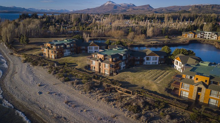 Garden Superior Moreno Lakefront Bariloche