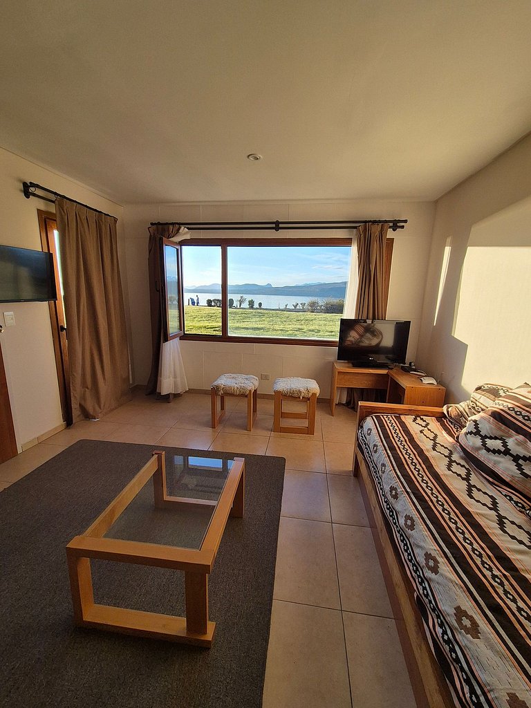 Mascardi Ground-Floor Lake View | Blue Aparts