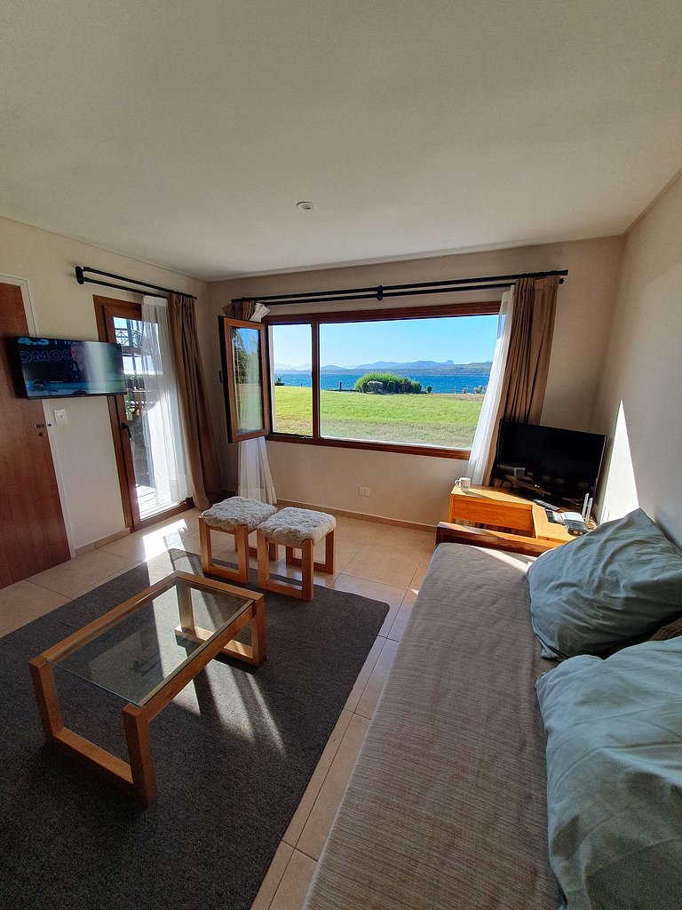Mascardi Ground-Floor Lake View | Blue Aparts