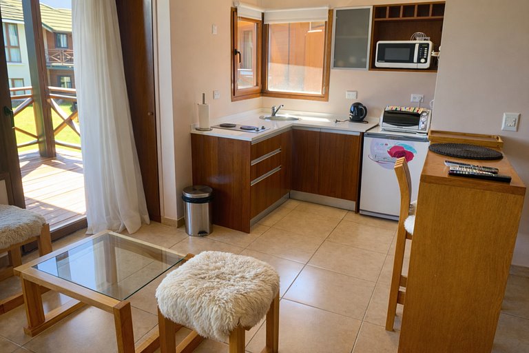 Moreno First-Floor Lake View Apartment