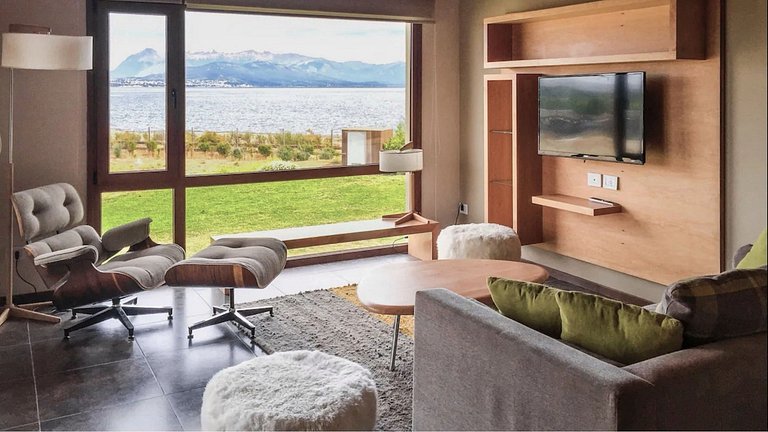 Nahuel Superior 2-Bedroom Lake View