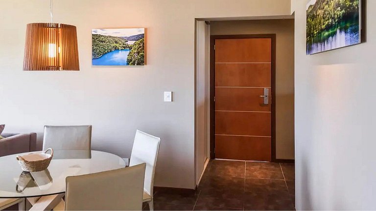 Nahuel Superior 2-Bedroom Lake View