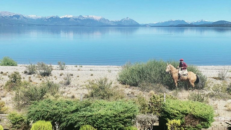 Superior Nahuel Frente Lago Vista Bariloche